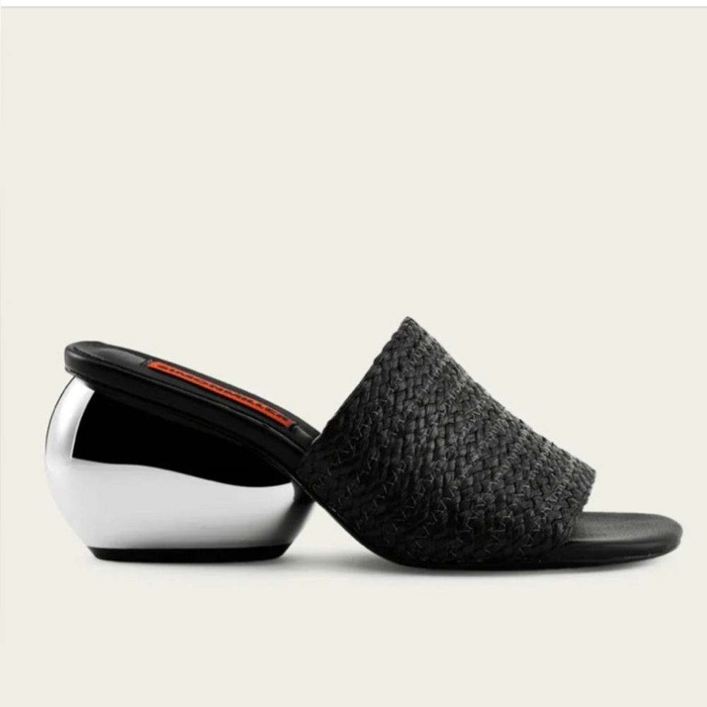 Braided Raffia Moderno Sandal in Black Silver